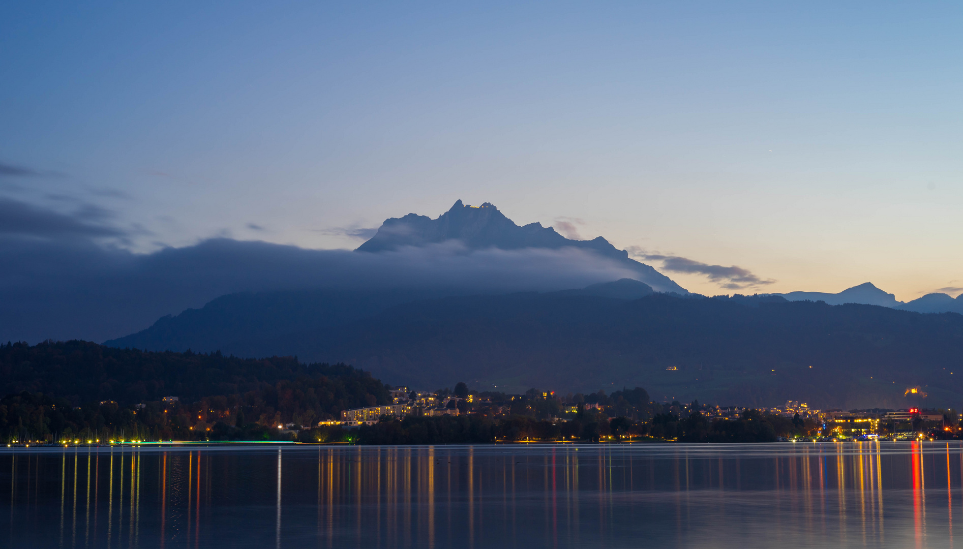 Luzern die Stadt, der See und die Berge