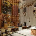 Luzern Jesuitenkirche innen mit Musiker