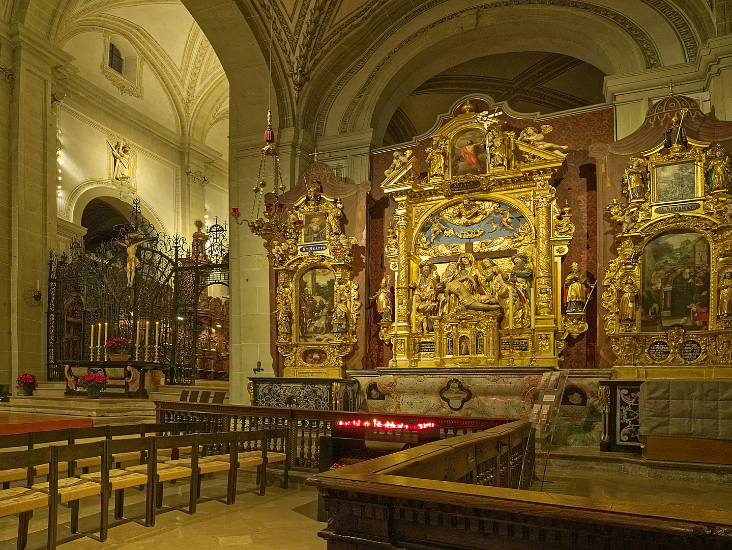 Luzern, Kirche  St. Leodegar, innen rechts