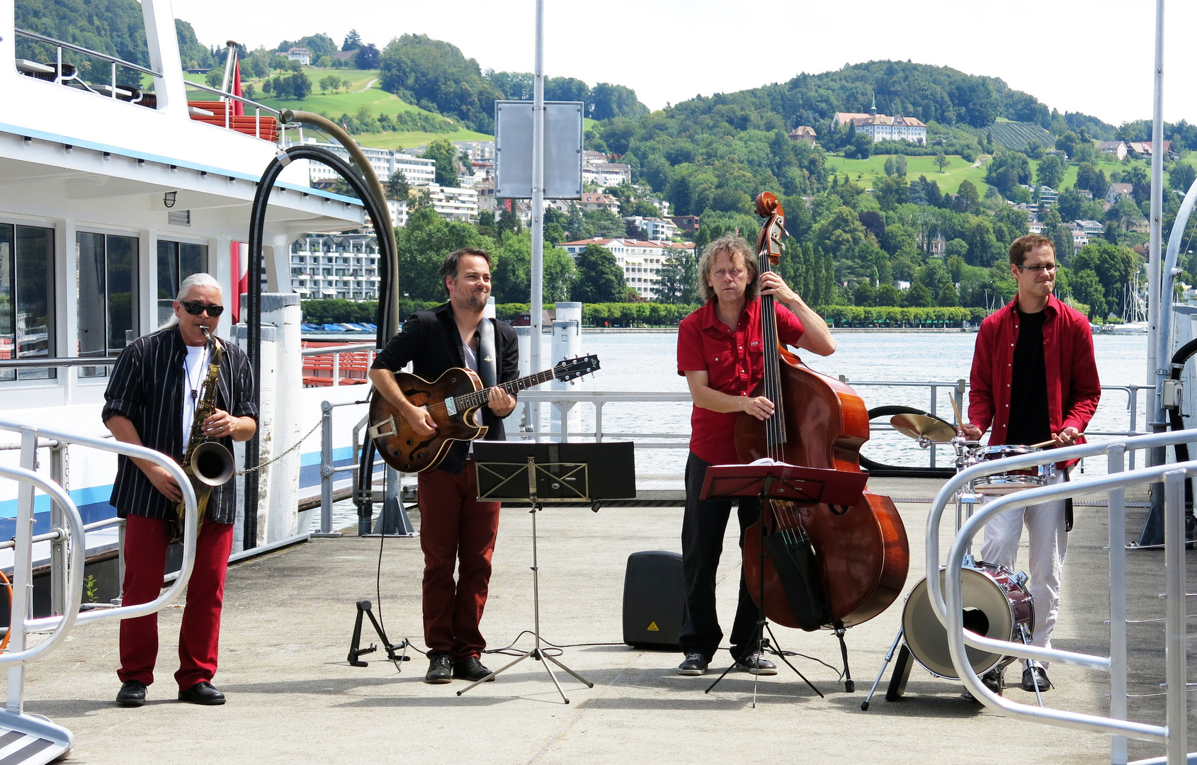 Luzern: Musik auf dem Schiffsteg