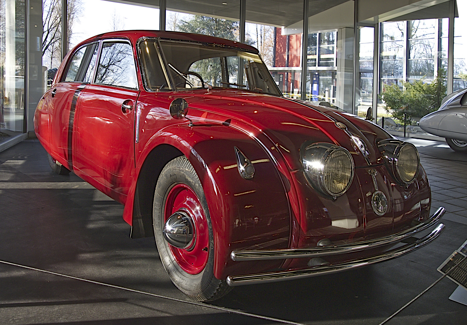 Luzern Verkehrshaus Auto der Marke "Tatra" im Haus Erni. Erni war auch Stromlinienpionier