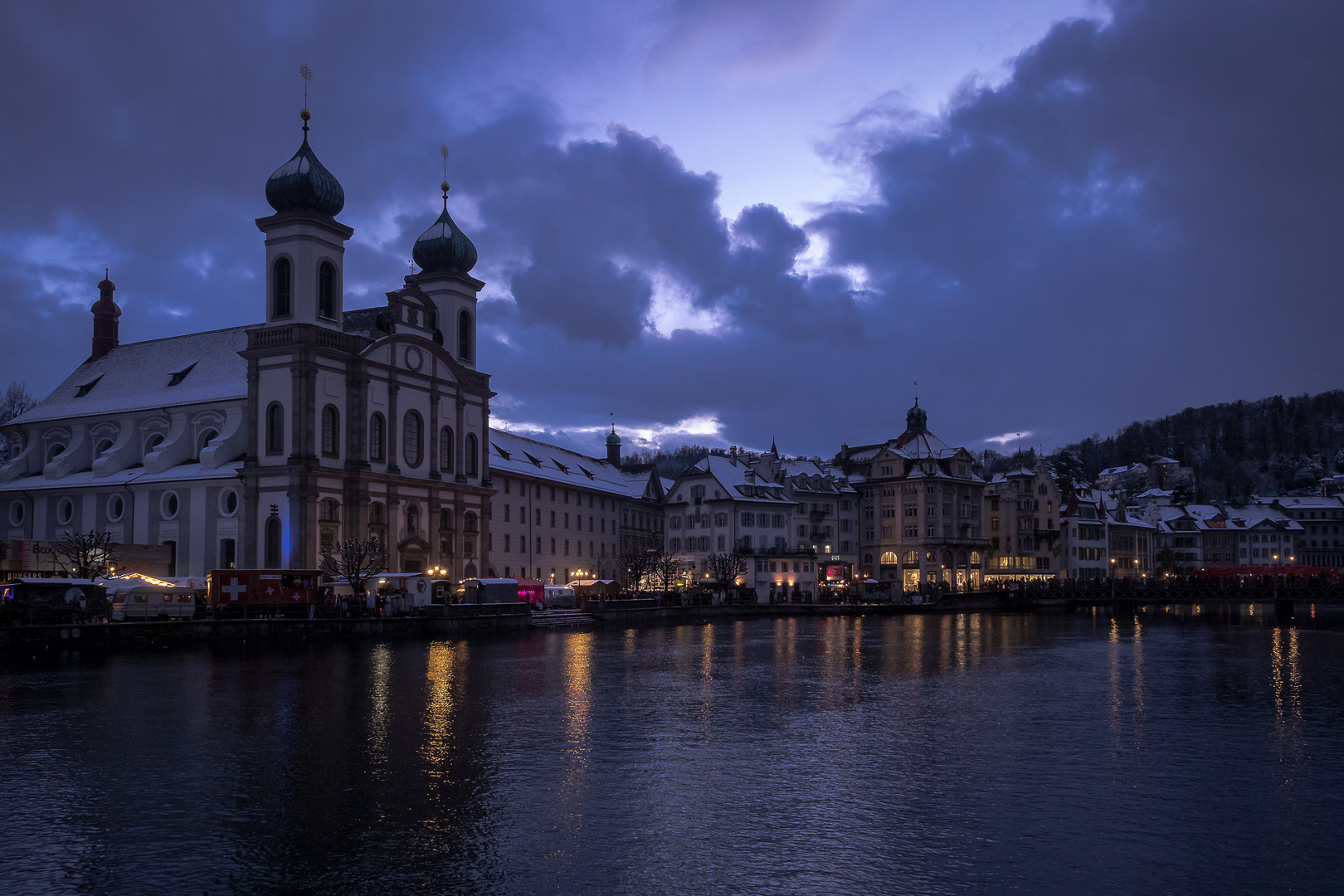 Luzern zur blauen Stunde