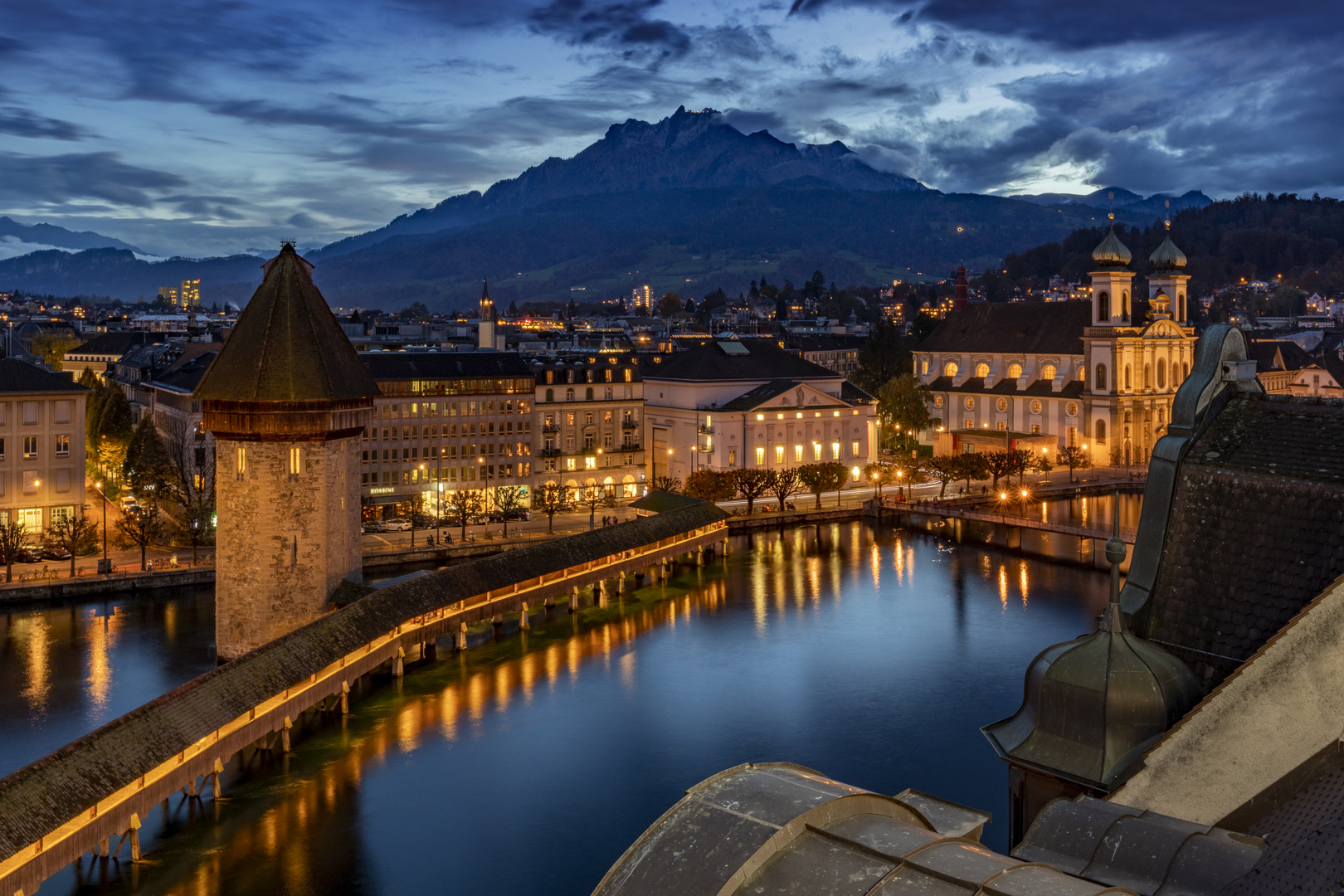 Luzern zur blauen Stunde