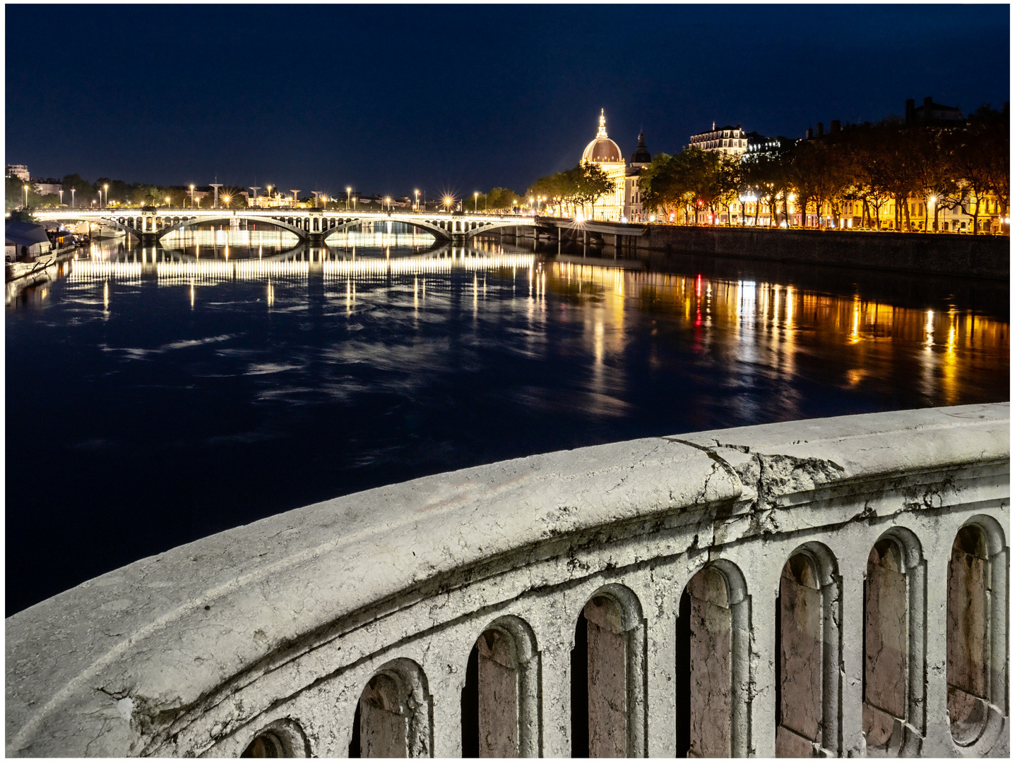 Lyon by Night 1