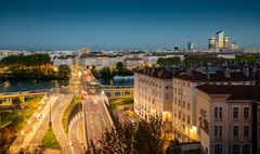 Lyon - Crois Rousse - Rue des Fantasques - Pont de Lattre-de-Tassigny - 01