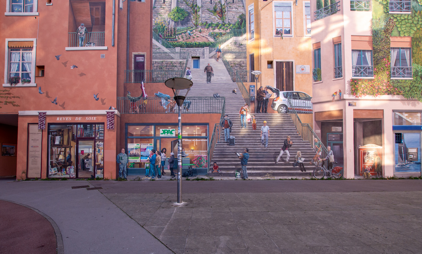 Lyon - Croix Rousse - Boulevard des Canuts - Mur des Canuts - 01