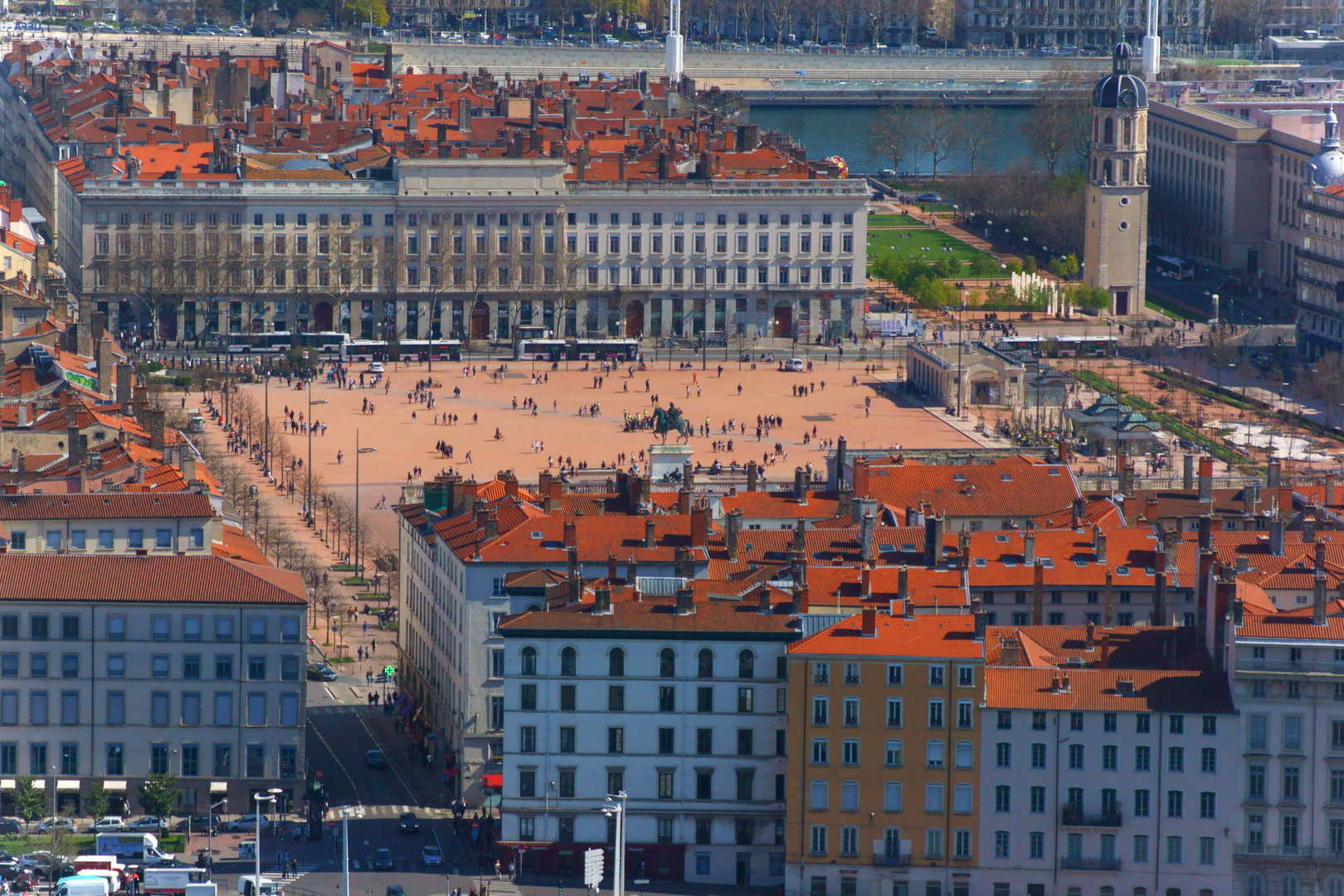 Lyon. Place Bellecour, Reiterstandbild Louis XIV