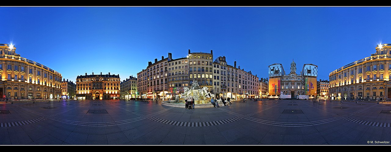 Lyon - Place des Terreaux