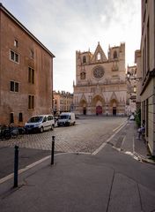 Lyon - Vieux Lyon - Place Saint Jean - Cathédrale Saint-Jean-Baptiste - 04