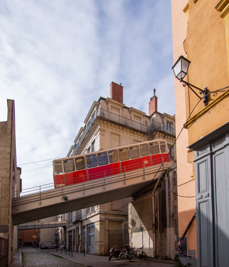 Lyon - Vieux Lyon - Rue Tramassac - Funiculaire - 01