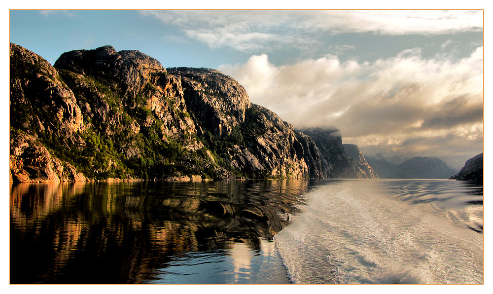 LYSEFJORD