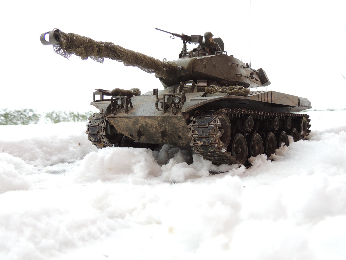 M 41 Modell im Wintermanöver