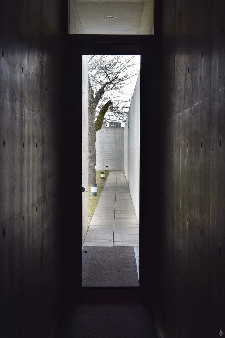 M A U E R B L I C K   ...   Tadao Ando   ©D7465--XOC