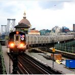 M Train Approaches Marcy Avenue Station