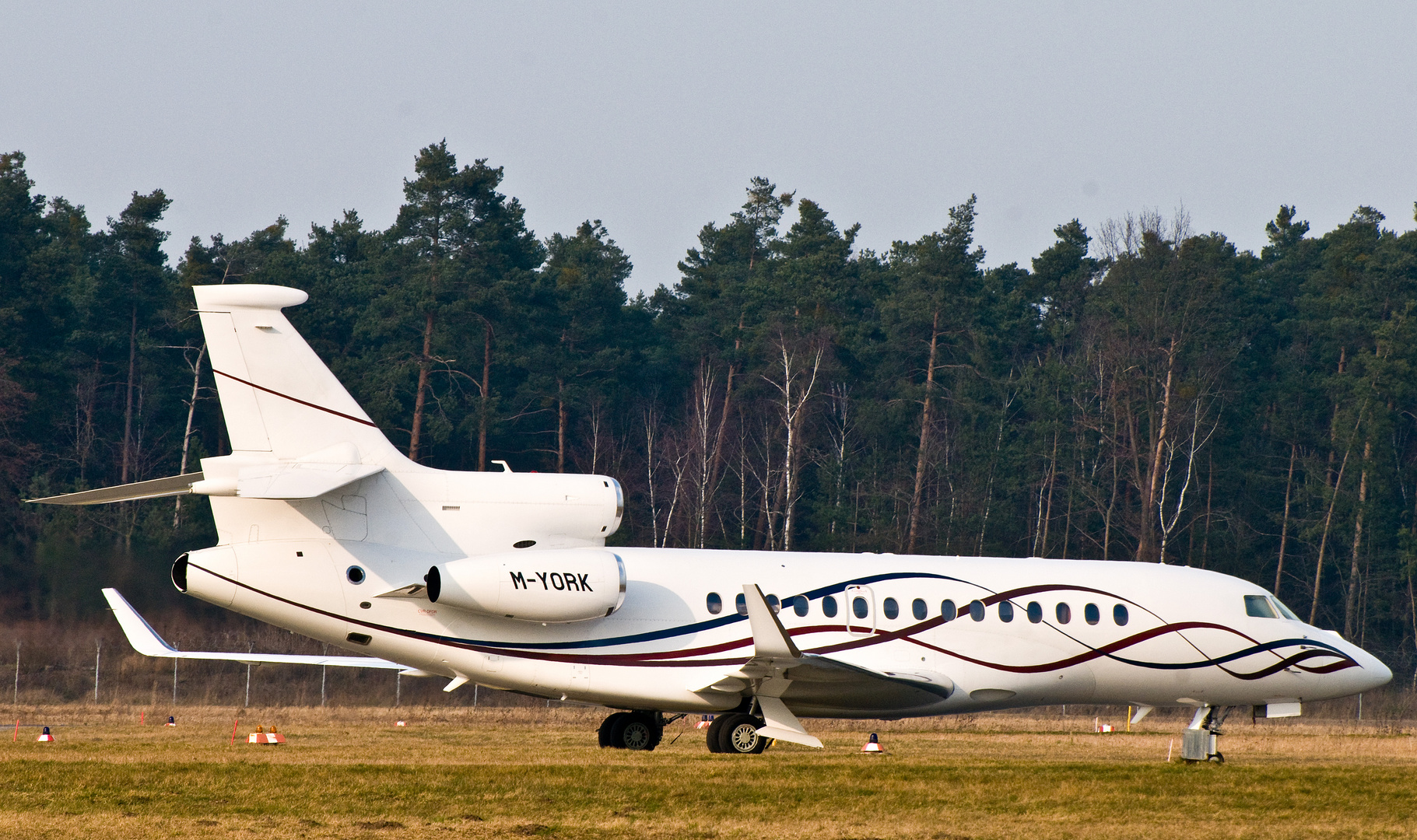 M-YORK Dassault Falcon 7X