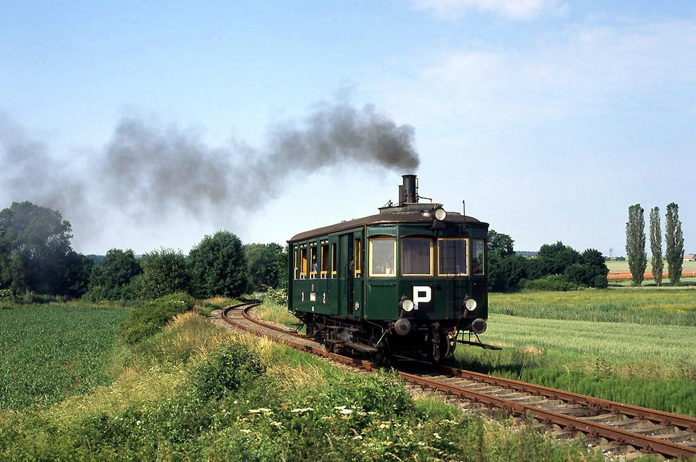 M124 steam railcar