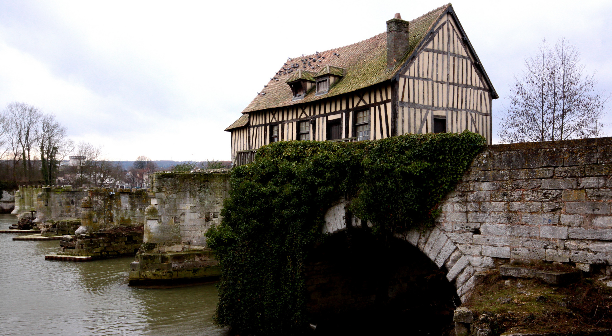 ma cabane sur le vieux pont