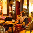 Ma femme et ma soeur, une vieille prune en terrasse !