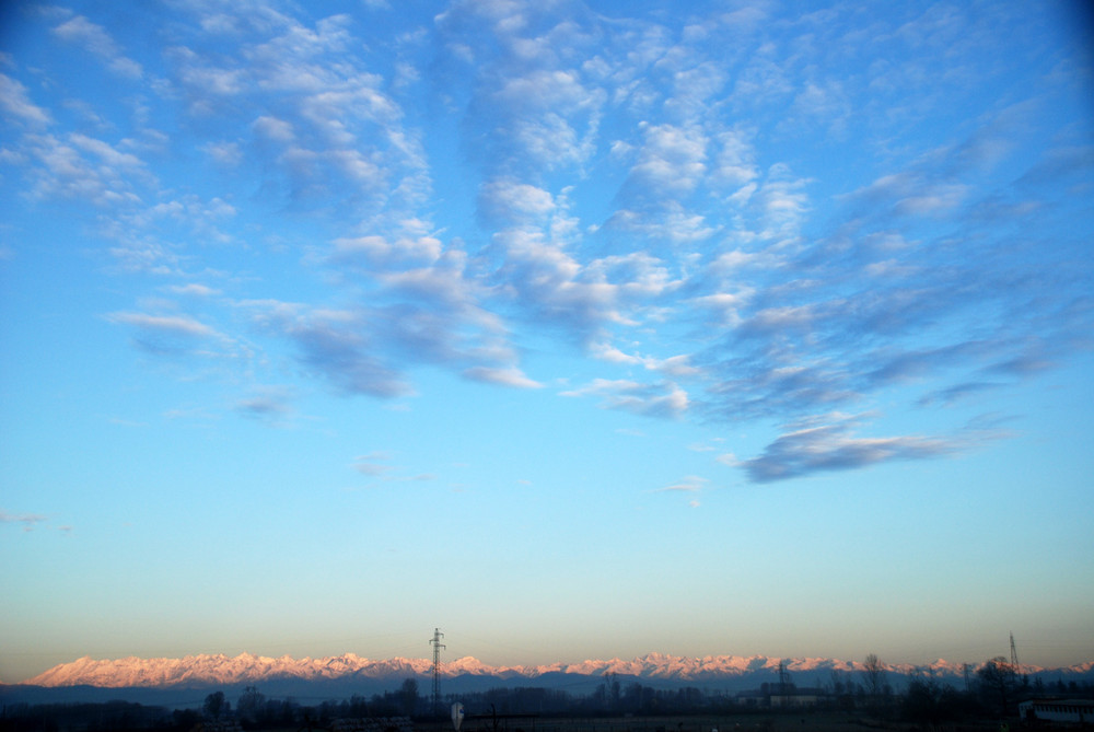 ma il cielo è sempre piu blu........