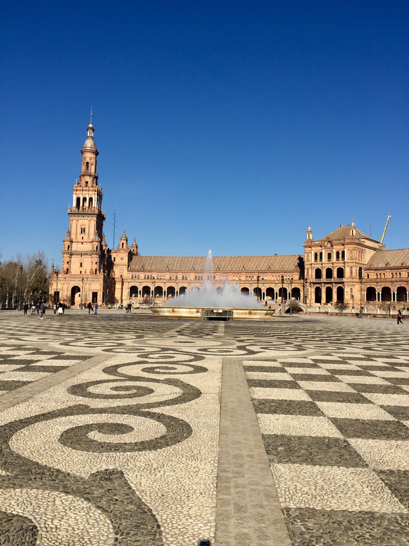 Mañana día 7 enero.        Sevilla