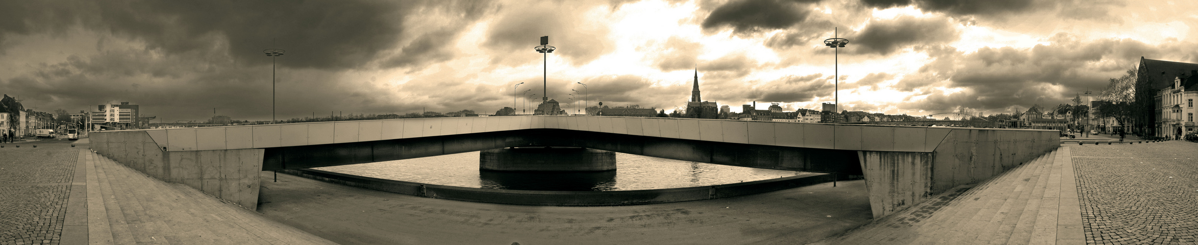 Maastricht Y-Brücke