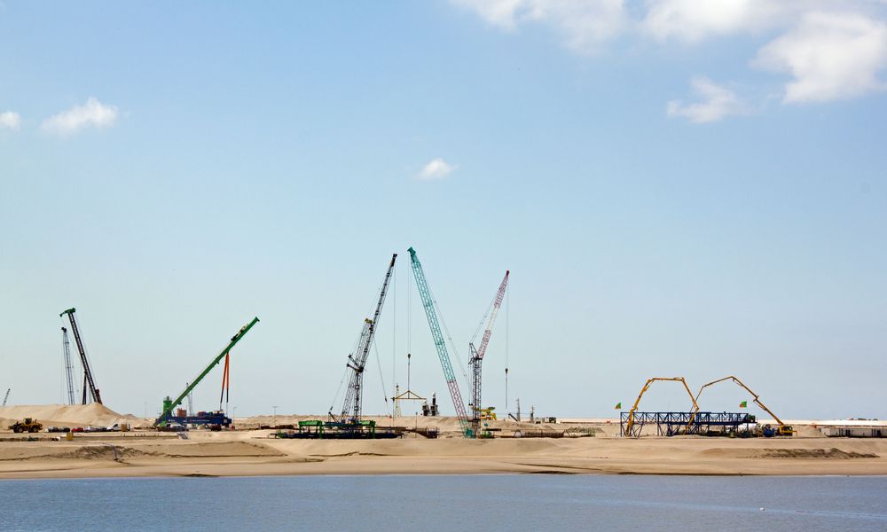 Maasvlakte 2 under construction.