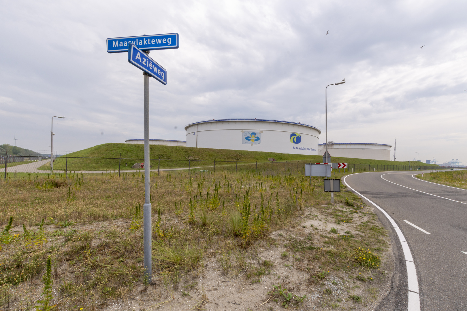 Maasvlakte - Azieweg - Maasvlakte Oil Terminal - 03