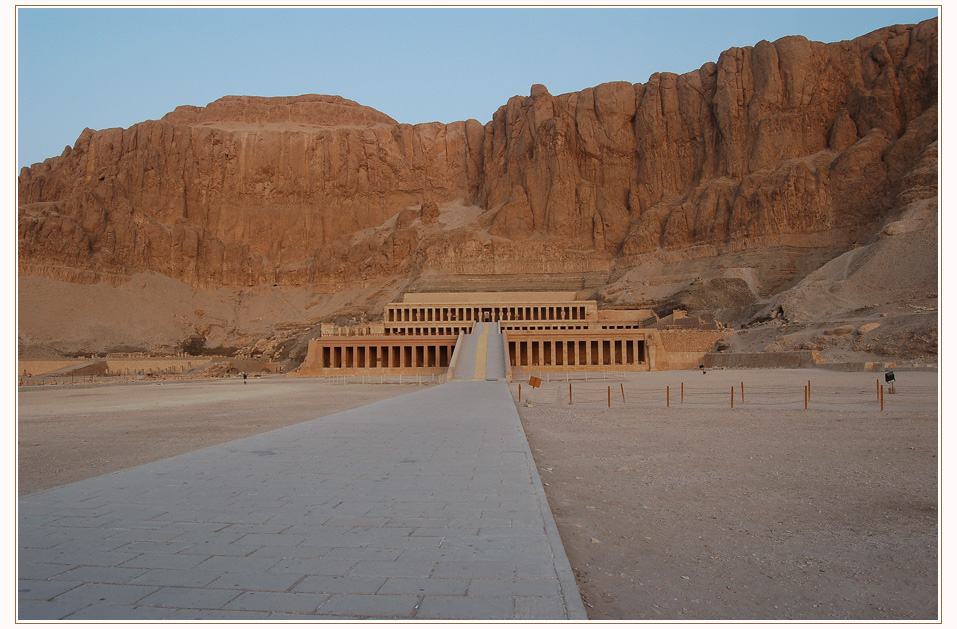 Maat-Ka-Rê wohnte hier (Hatschepsut-Tempel)