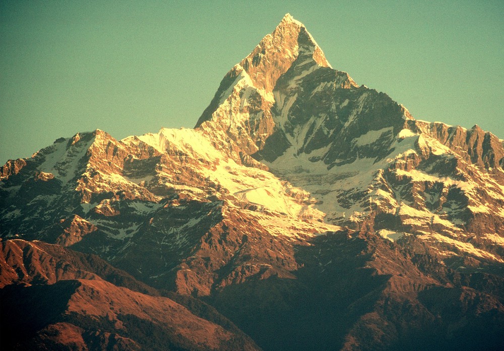 Machapuchare 6993m - majestätisch im Licht des Sonnenaufgangs