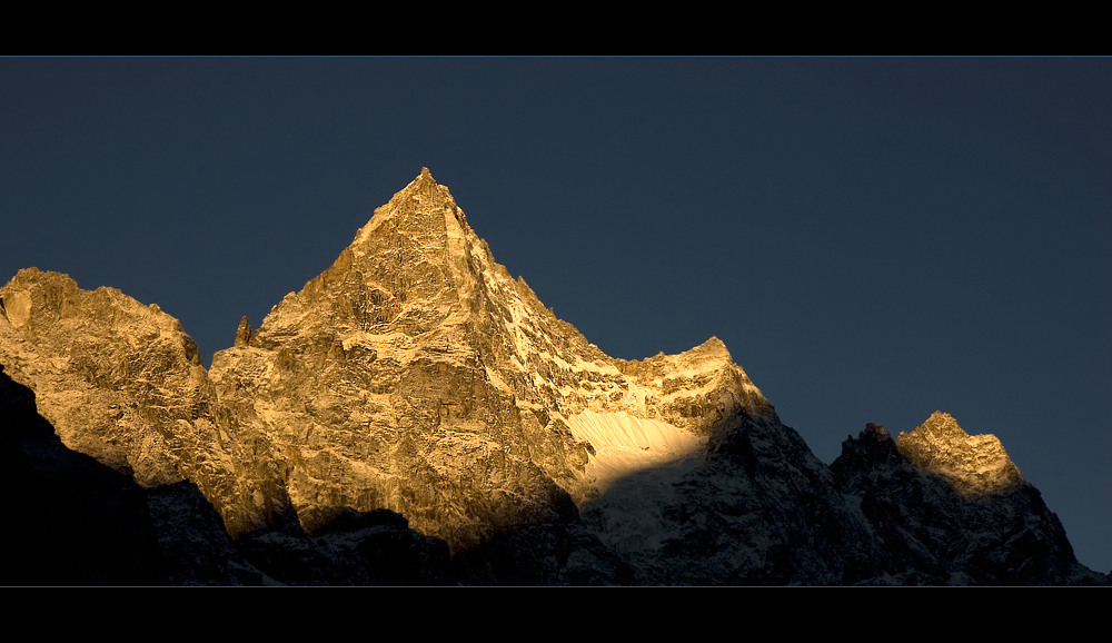 Machermo Peak 6273m