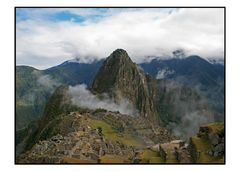 Machu Picchu am frühen Morgen (nach einem nächtlichen Erdbeben)