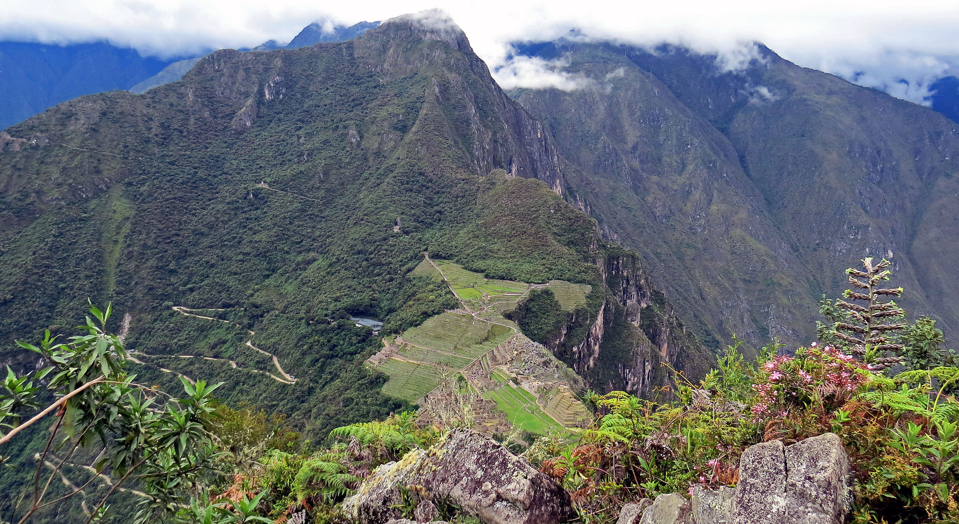 Machu Picchu vom Gipfel gesehen