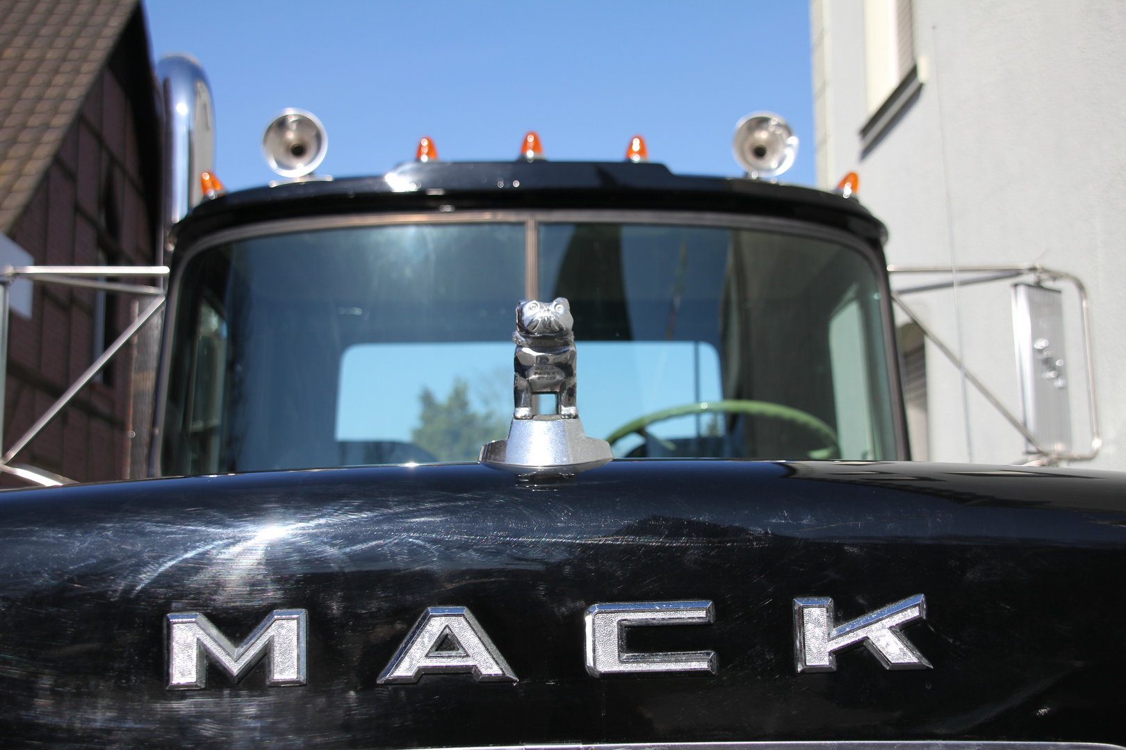 MACK 2