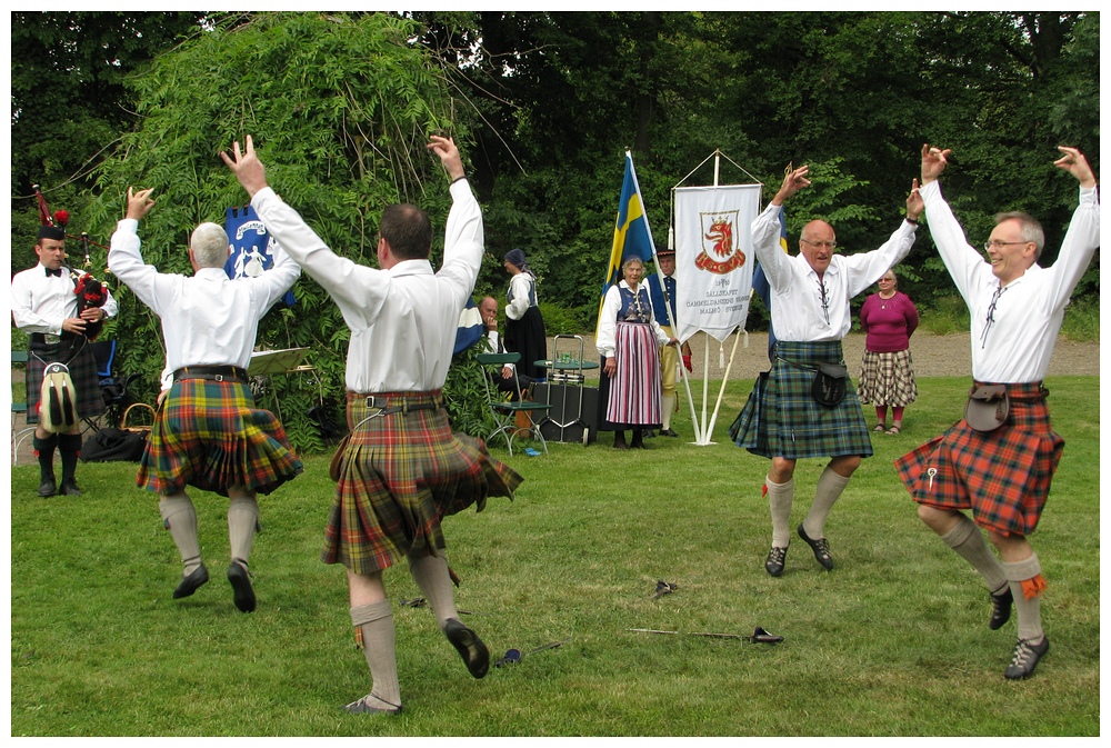 MacLennan Scottish Group - Säbeltanz