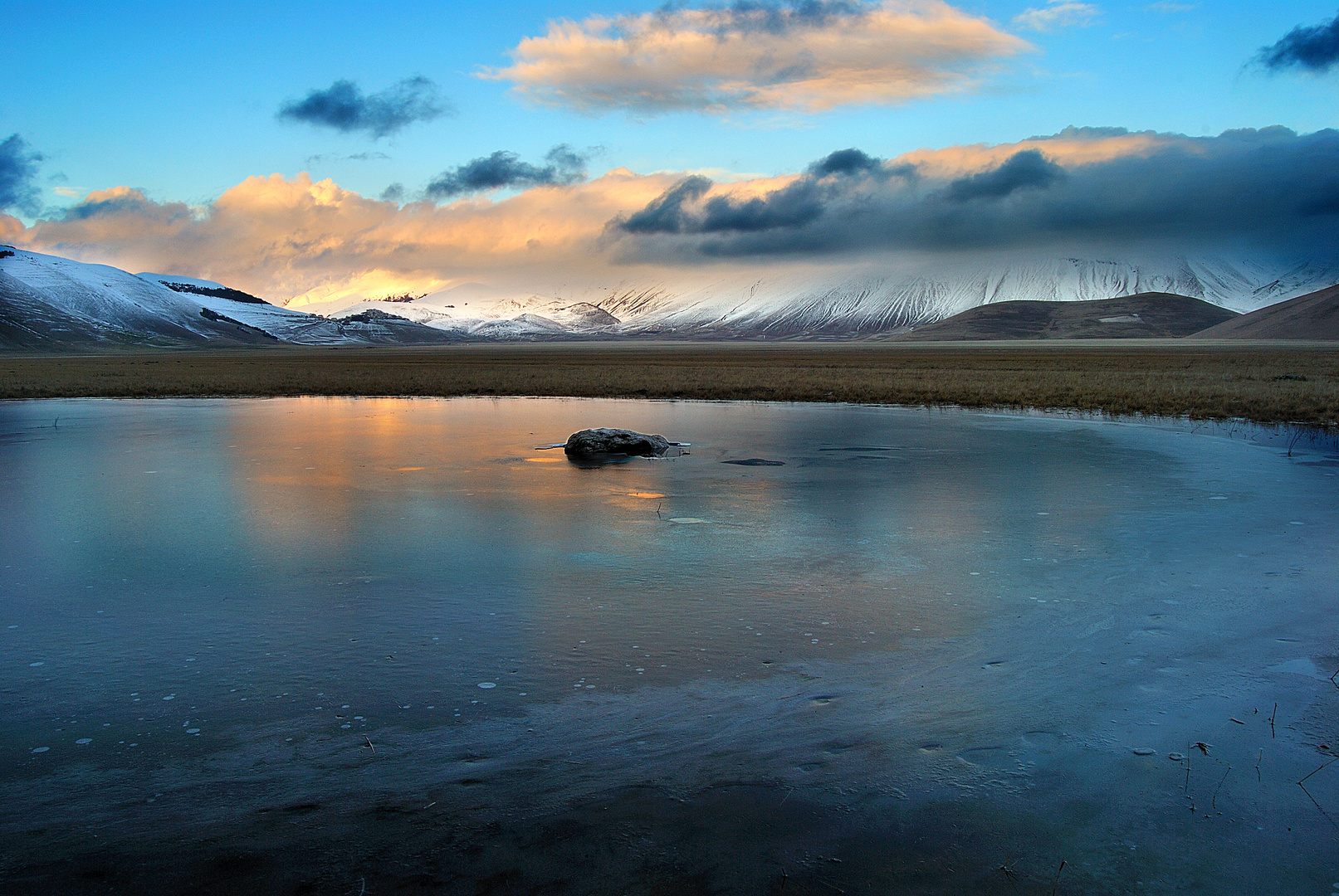 Mad-Landscape in castelluccio#3