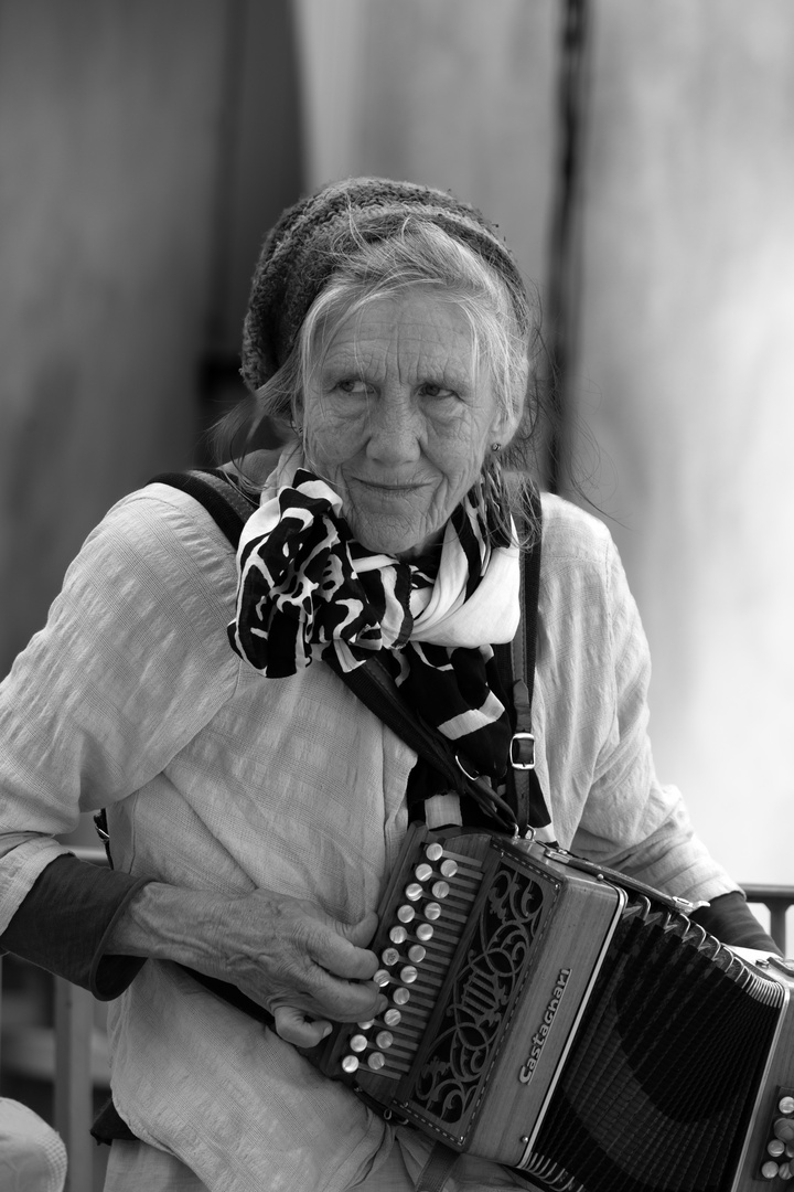 Madame Accordeon