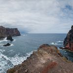 Madeira [25] – Schroffe Küste