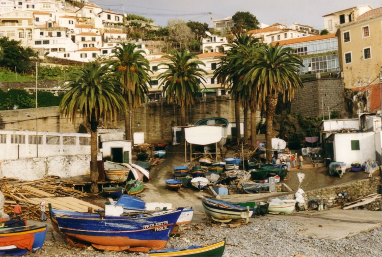 Madeira - Siesta der Bootsbauern