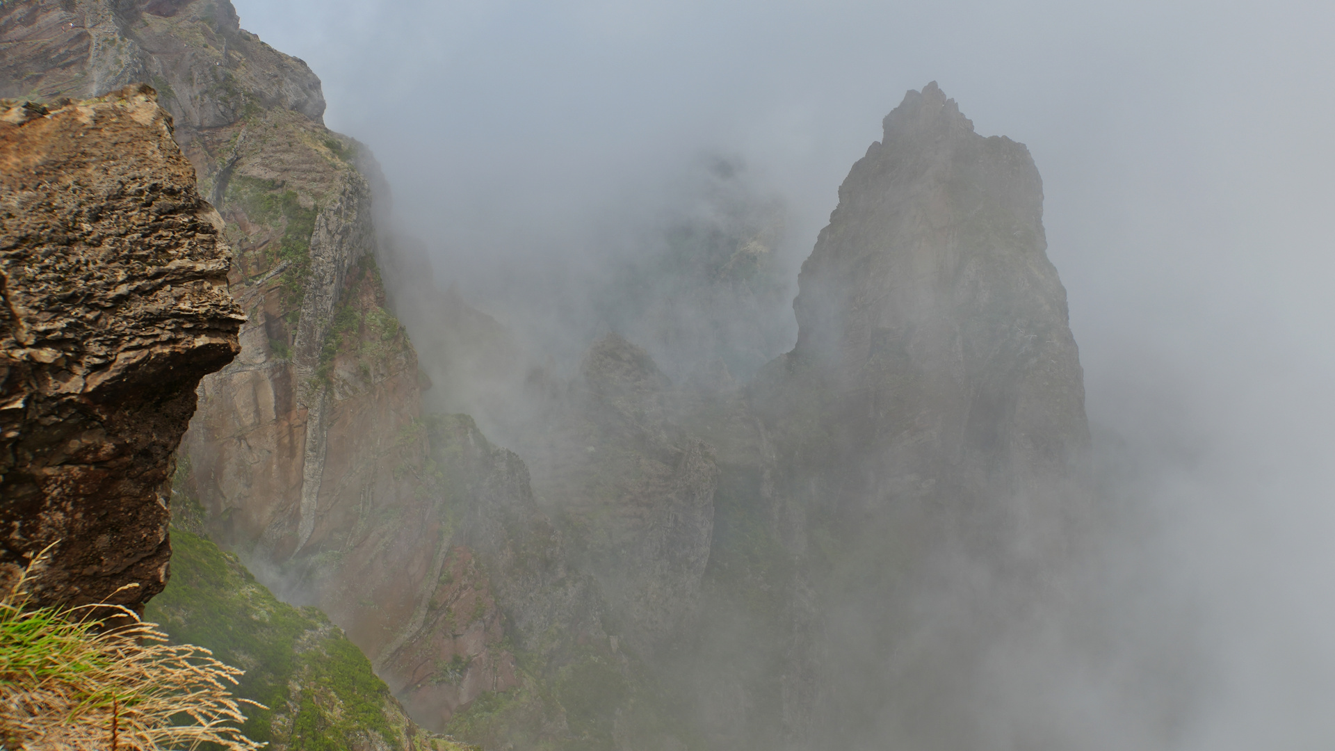 Madeira_2023_41_Madeira-PR1 Blick zum Ninho da Manta  