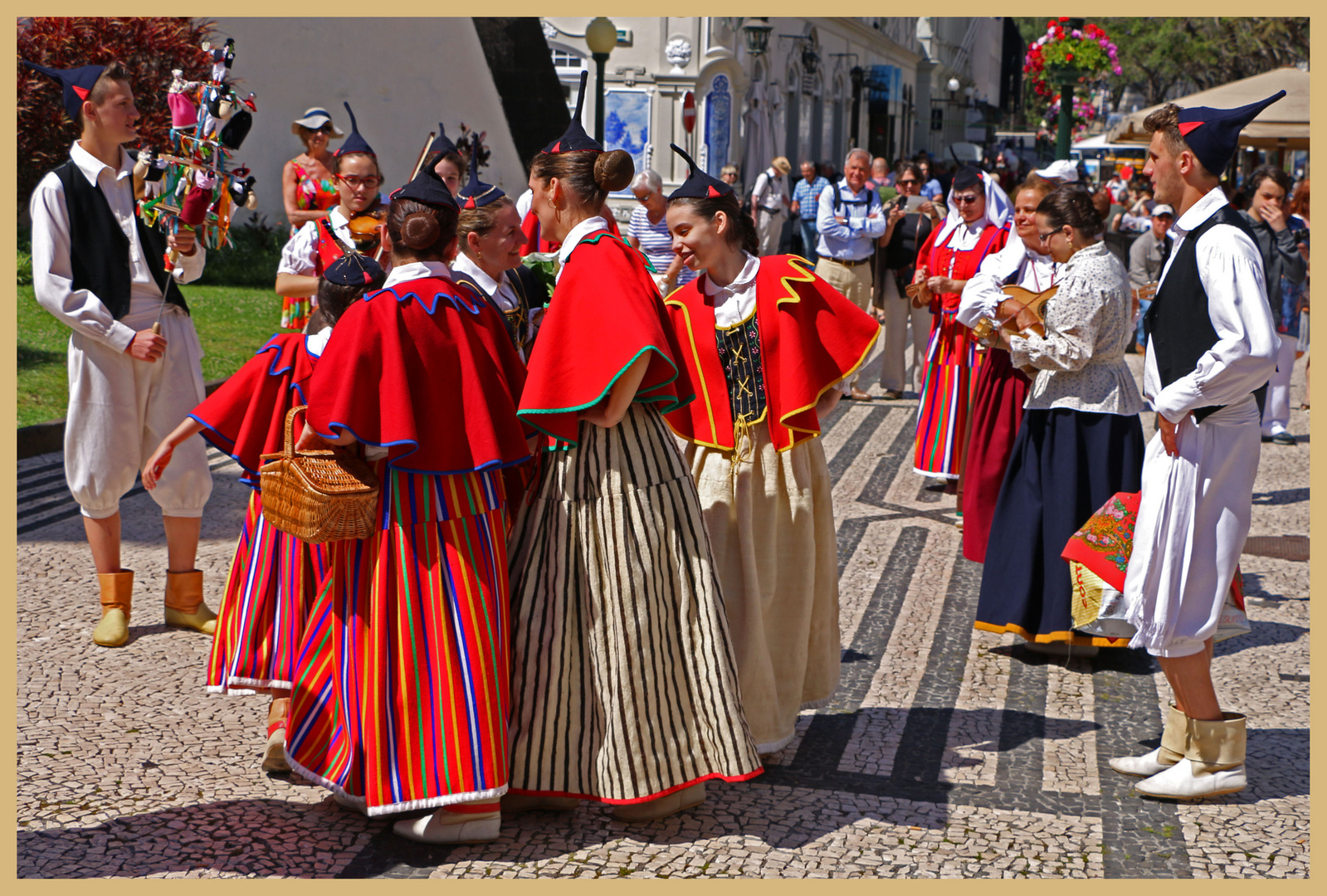 Madeiran folk dancers 13