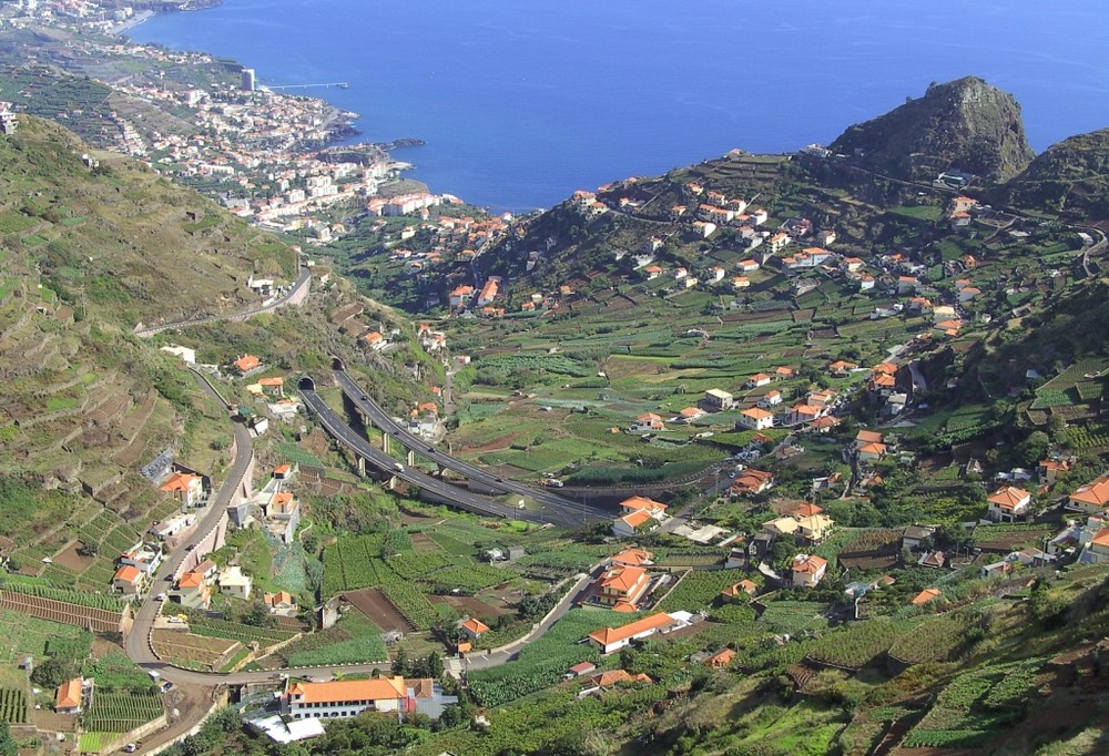 Madeiras Autobahn von Oben