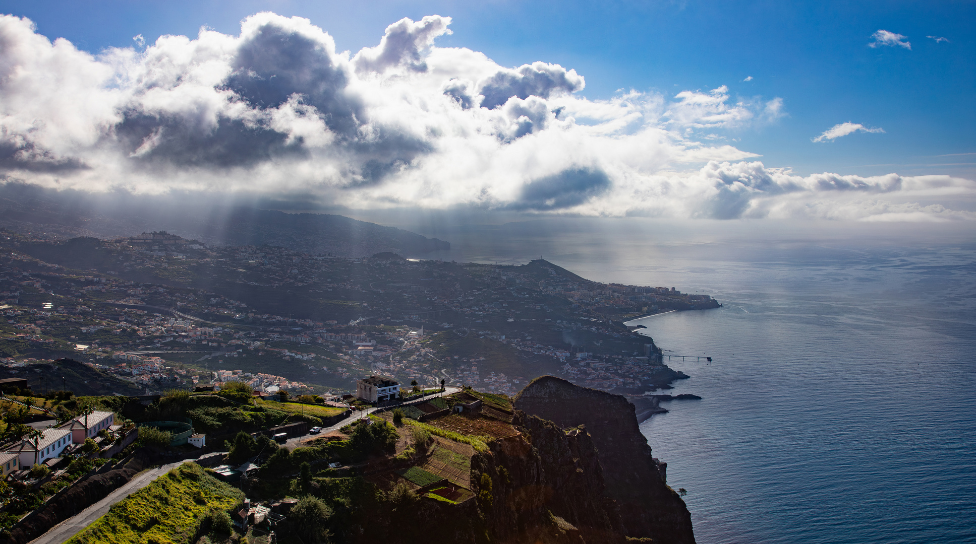 Madeiras Südküste am Cabo Girão