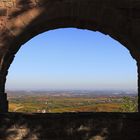 Madenburg mit Blick in die Rheinebene.