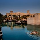 Madinat Jumeira in de Abenddämmerung