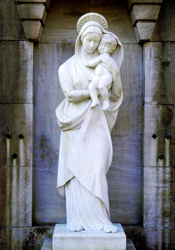 Madonna auf dem Bonner Nordfriedhof