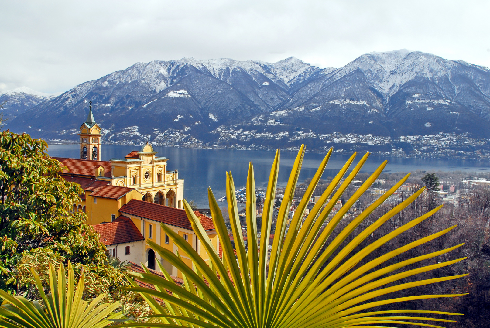 Madonna del Sasso, Lago Maggiore