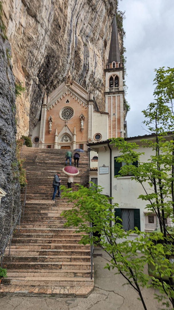 Madonna della Corona