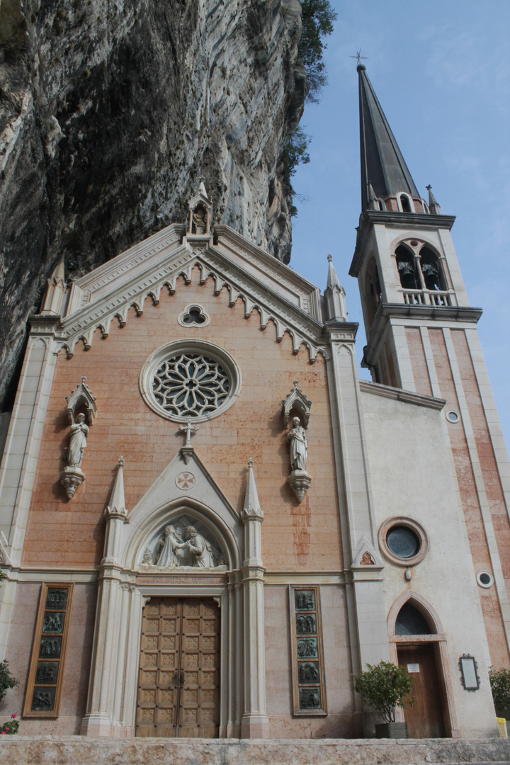 Madonna della Corona