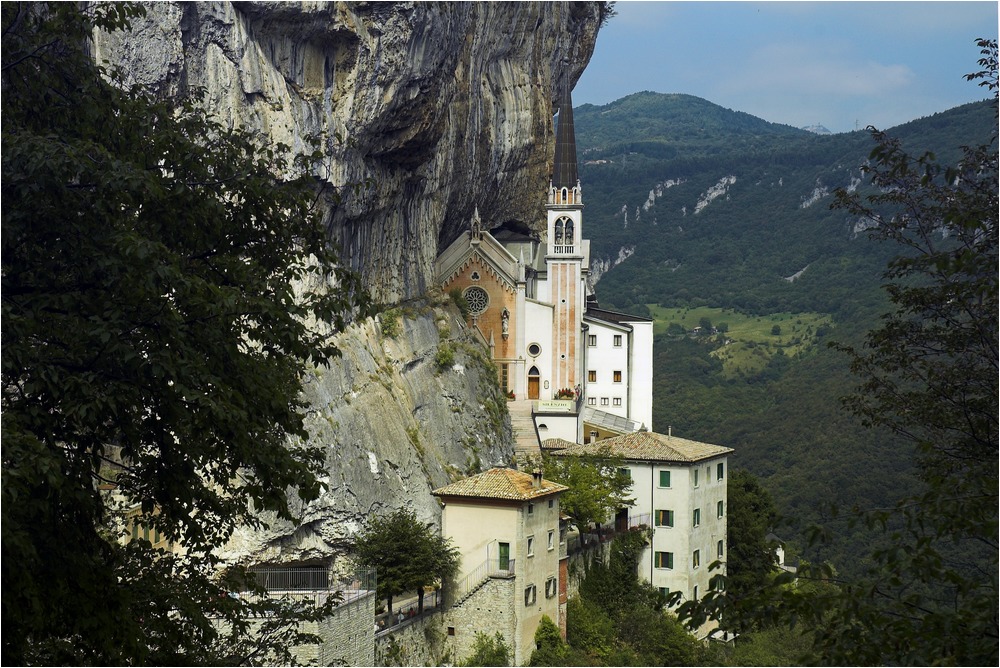 Madonna della Corona