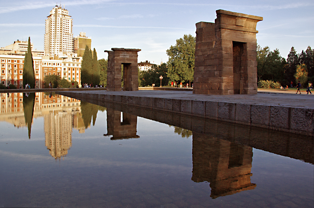 Madrid ... Abends am Templo de Debod ...